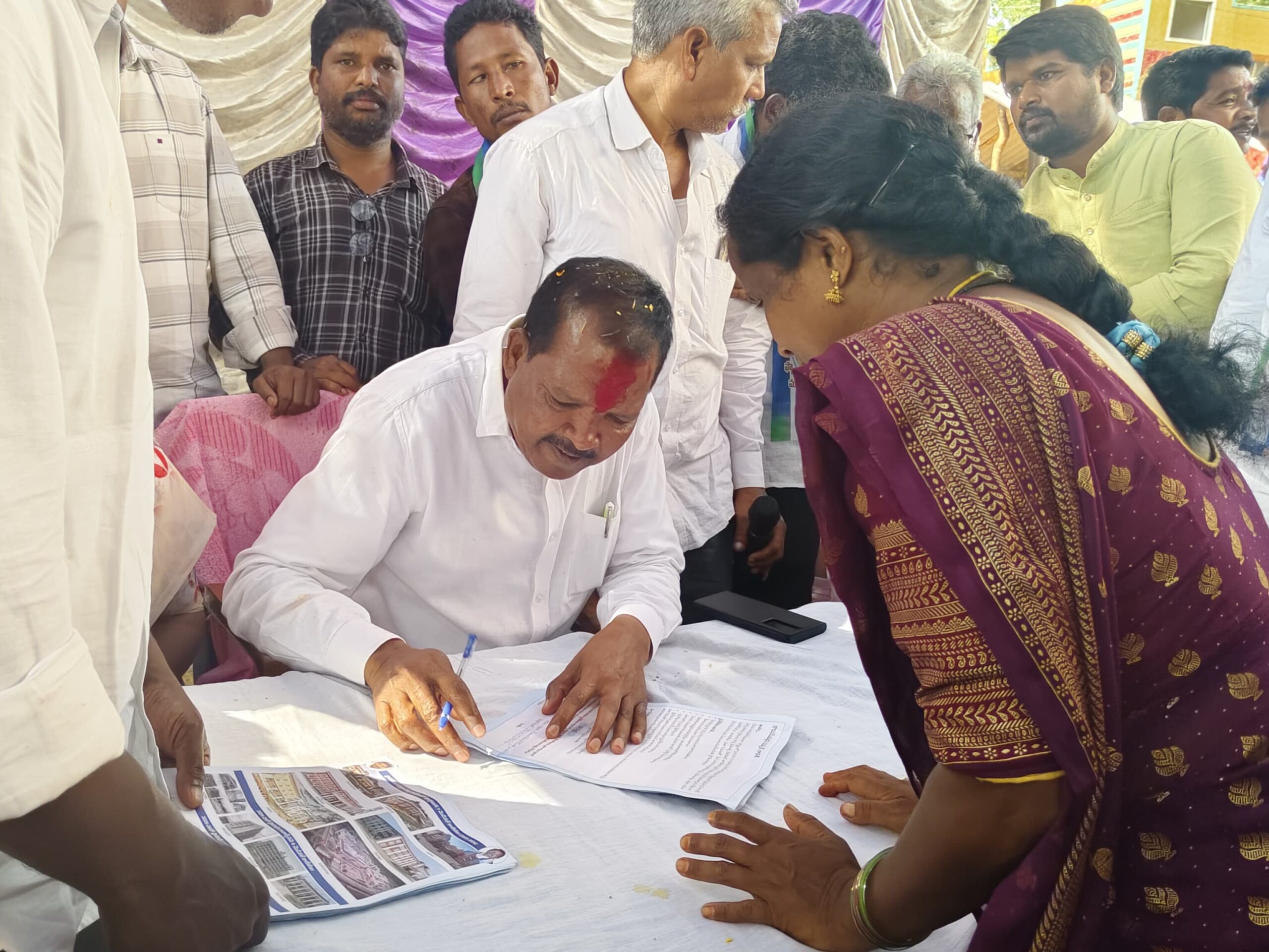 ‘కాలేజీలు ప్రభుత్వ అధీనంలోనే నడవాలి’