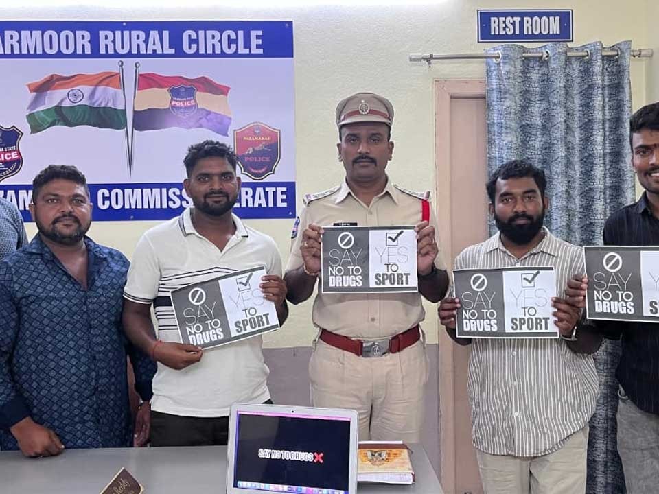 ‘డ్రగ్స్​ మహమ్మారికి దూరంగా ఉండాలి’
