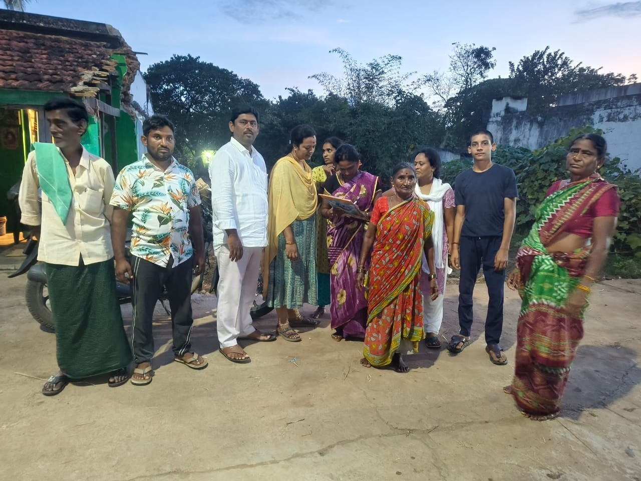 ‘ప్రభుత్వం ప్రజా వ్యతిరేక విధానాలను విడనాడాలి’