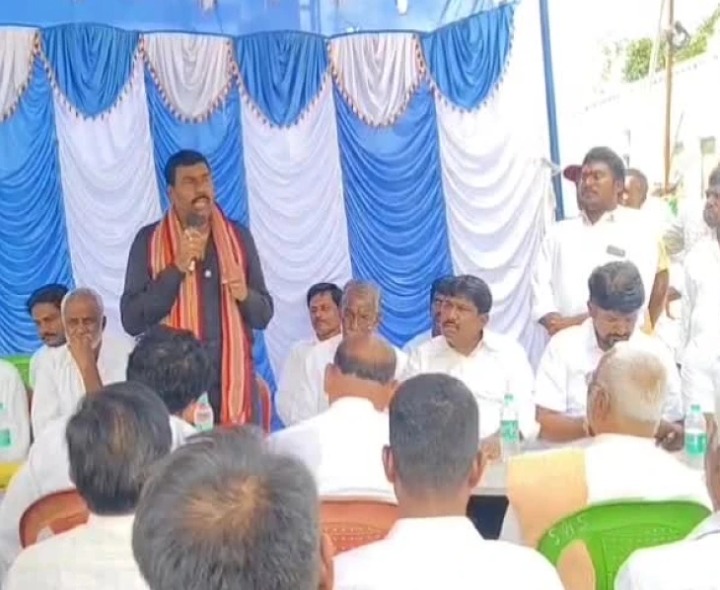 ఆలూరులో కోటి సంతకాల సేకరణ కార్యక్రమం