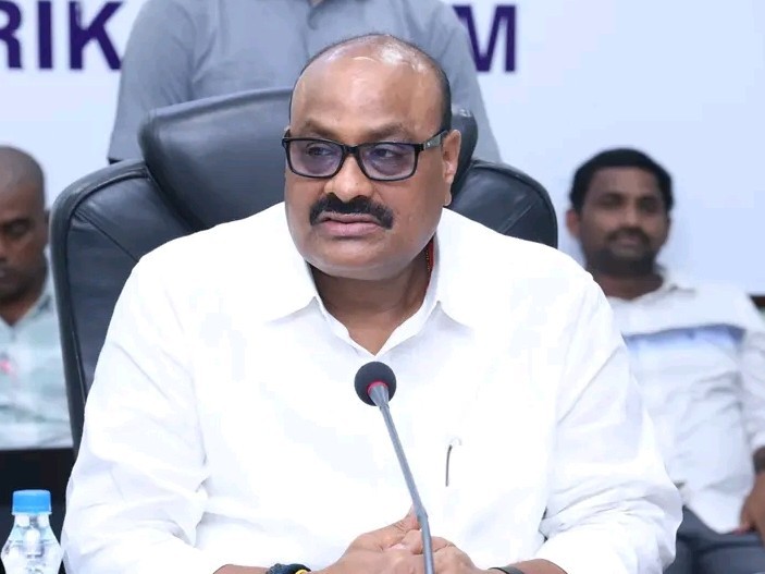 జిల్లా యంత్రాంగం అప్రమత్తంగా ఉండాలి: మంత్రి అచ్చెన్న