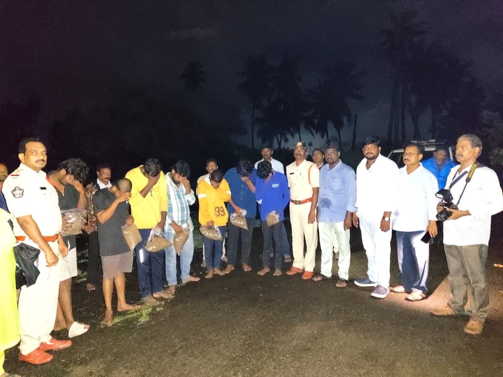 తణుకులో ఏడుగురు యువకులు అరెస్ట్