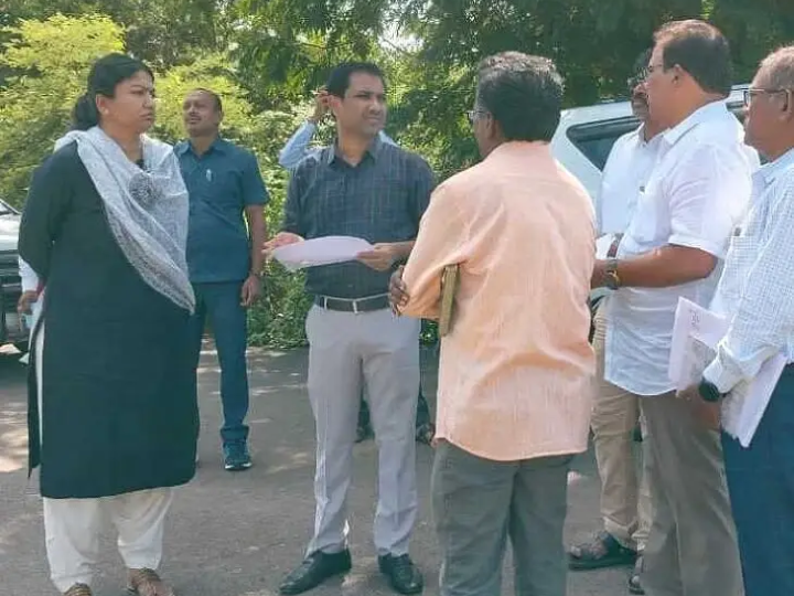ITDA భవన నిర్మాణానికి స్థల పరిశీల చేసిన కలెక్టర్