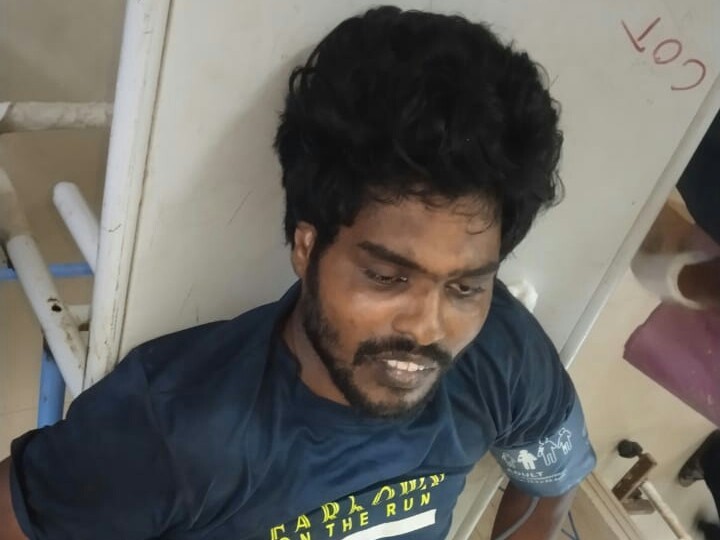 ప్రమాదంలో గాయపడిన డ్రైవర్ మృతి
