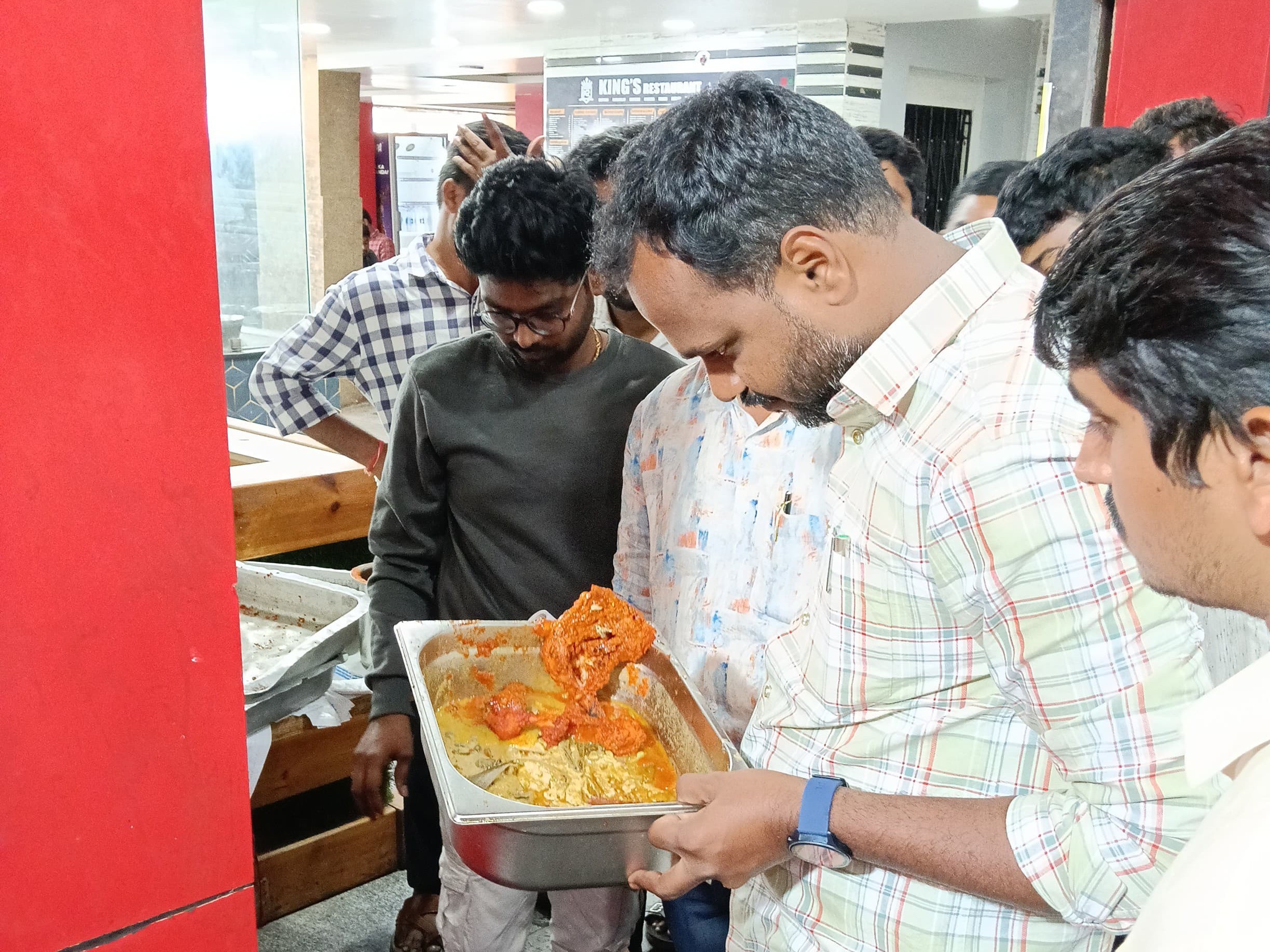 హోటళ్లకు భారీ జరిమాన