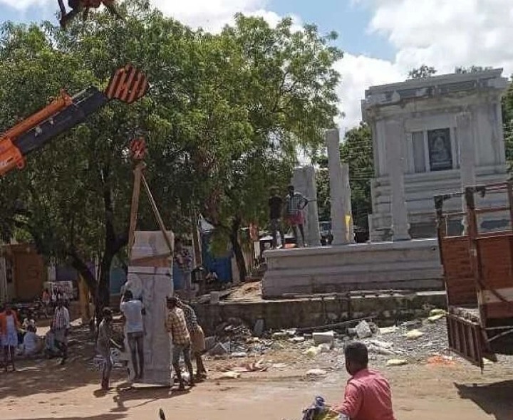 జోరుగా కొనసాగుతున్న నూతన ఆలయ నిర్మాణ పనులు