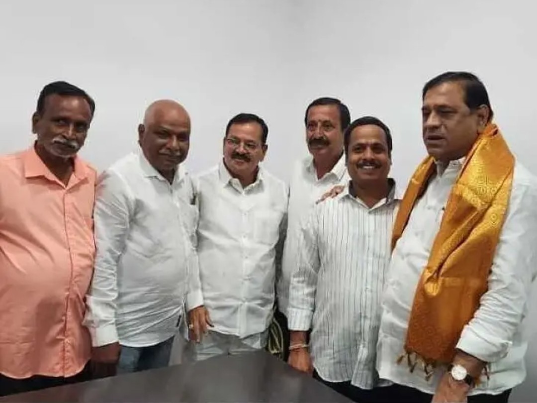 లింగాయత్‌ల సమస్యలను పరిష్కరించాలని ఎంపీకి వినతి