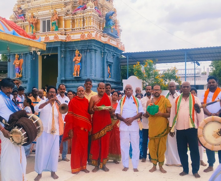 మిట్టపాలెం నారాయణ స్వామి ఆలయంలో ప్రత్యేక పూజలు