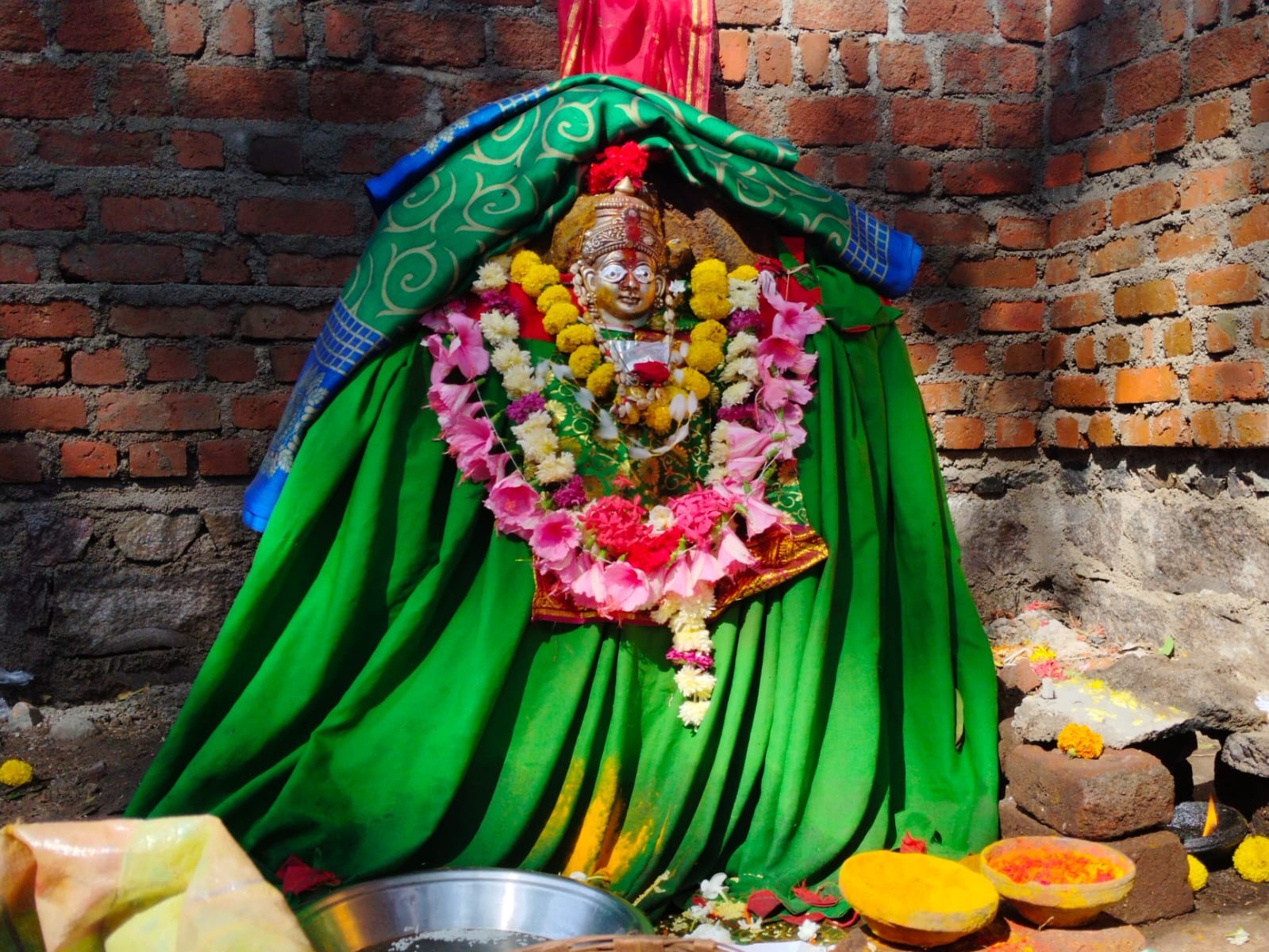 లింబాద్రిగుట్ట విశిష్టత.. బ్రహ్మోత్సవాలకు సిద్ధం