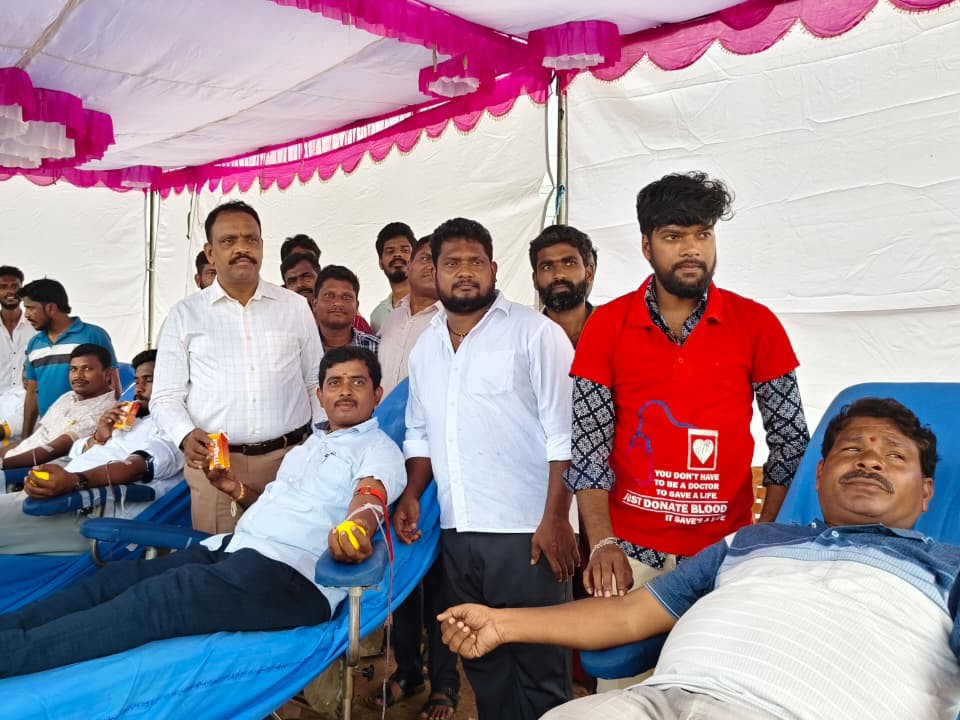 చిట్యాలలో యువజన సంఘం రక్తదాన శిబిరం