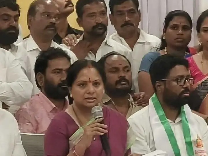 బీజేపీ ఎంపీలు రాజీనామా చేయాలి:కవిత