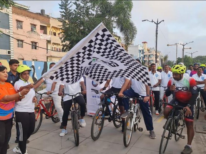 సైక్లోథాన్‌ను ప్రారంభించిన డీసీపీ