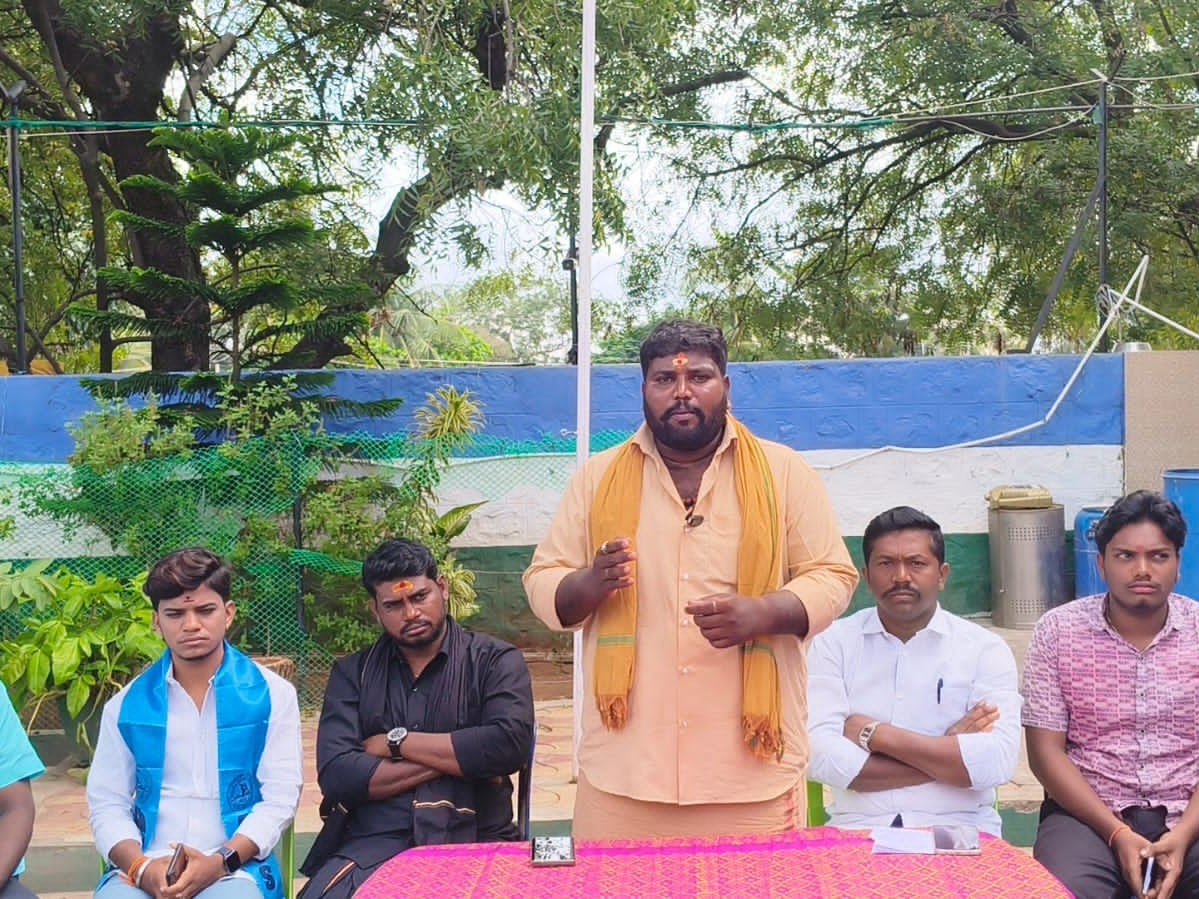 ‘కూటమి పేదలకు ప్రభుత్వ విద్యను దూరం చేస్తుంది’