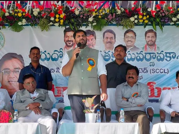 ‘ఉపాధి అవకాశాలు అందిపుచ్చుకునేందుకు యువత కృషి చేయాలి’
