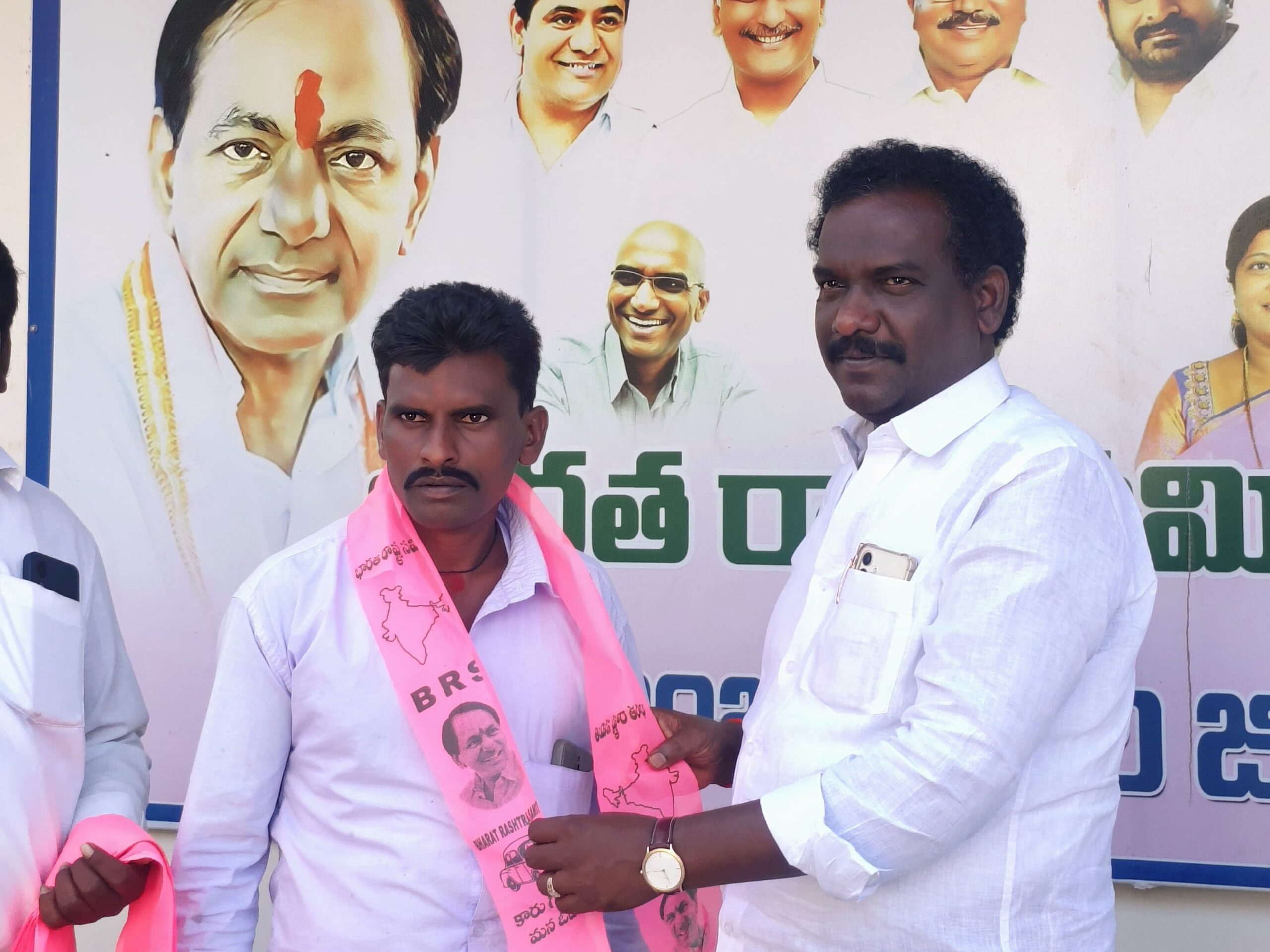 కాంగ్రెస్ నాయకులు బీఆర్‌ఎస్‌లో చేరిక