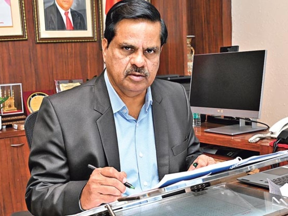 డిగ్రీ స్థాయిలో సైబర్ సెక్యూరిటీ కోర్సు: ఛైర్మన్