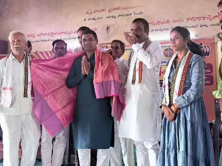 జిల్లా అధ్యక్షునిగా ప్రవీణ్ కుమార్‌ను ఎన్నిక