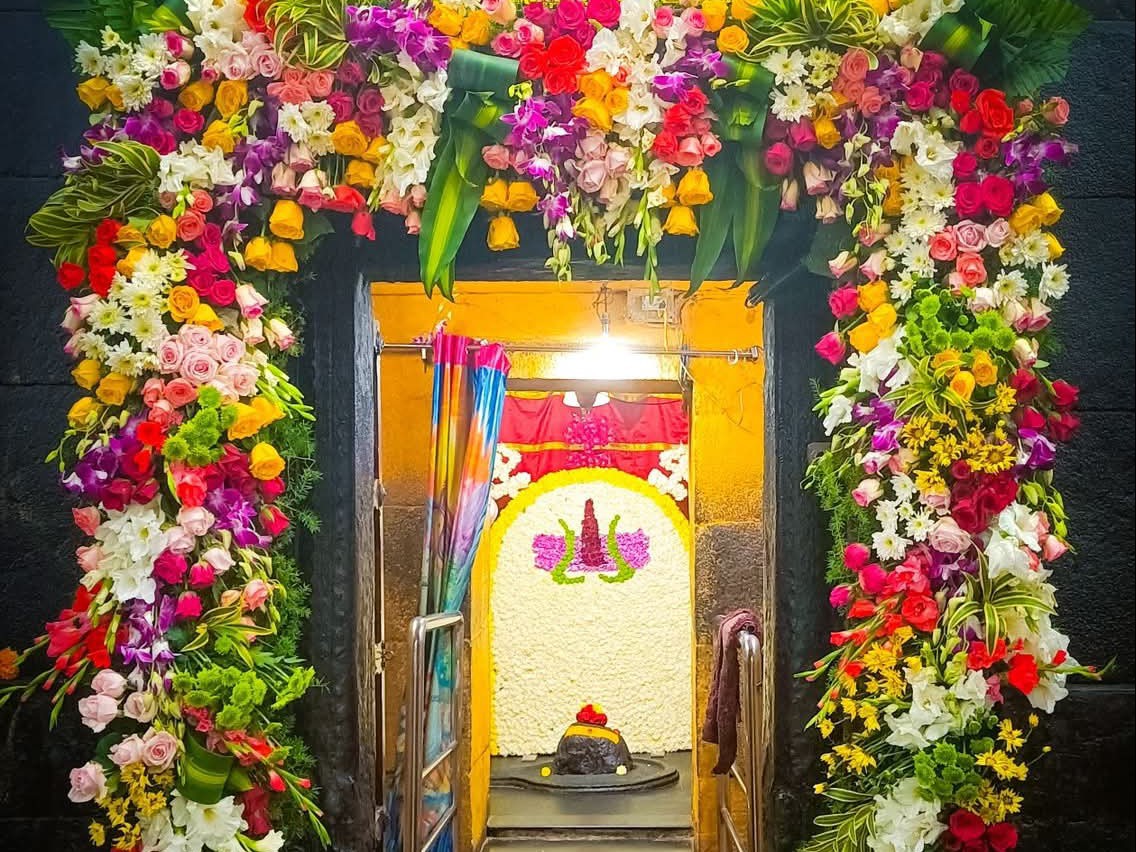 కనువిందు చేస్తున్న పూల అలంకరణ