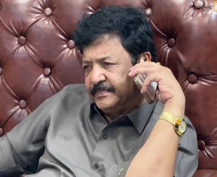 కలెక్టర్‌కు మంత్రి కీలక సూచనలు