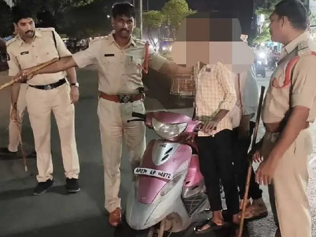 తెనాలిలో వాహన తనిఖీలు