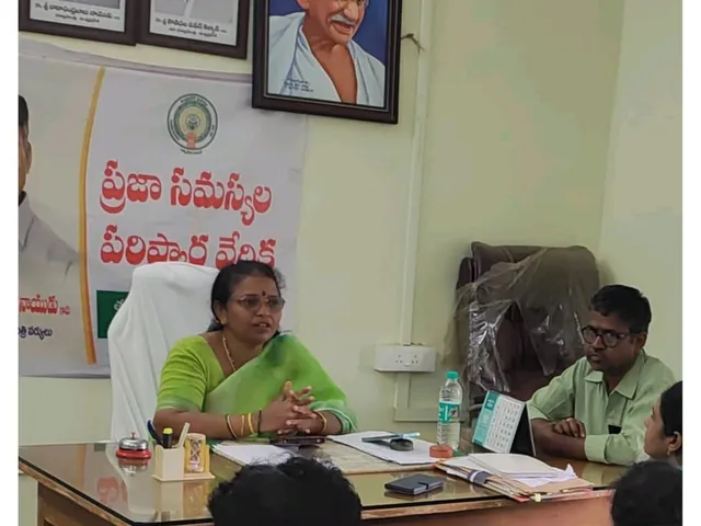 తుపానుపై అప్రమత్తంగా ఉండాలి: MRO