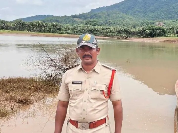 ఫెర్రీ బోటు సర్వీసును నిలిపివేత