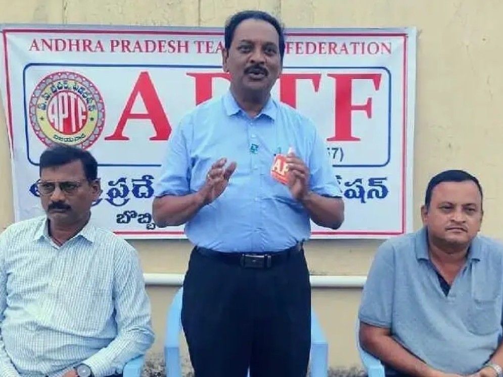 ‘టెట్ నిర్ణయాన్ని వెనక్కి తీసుకోవాలి’