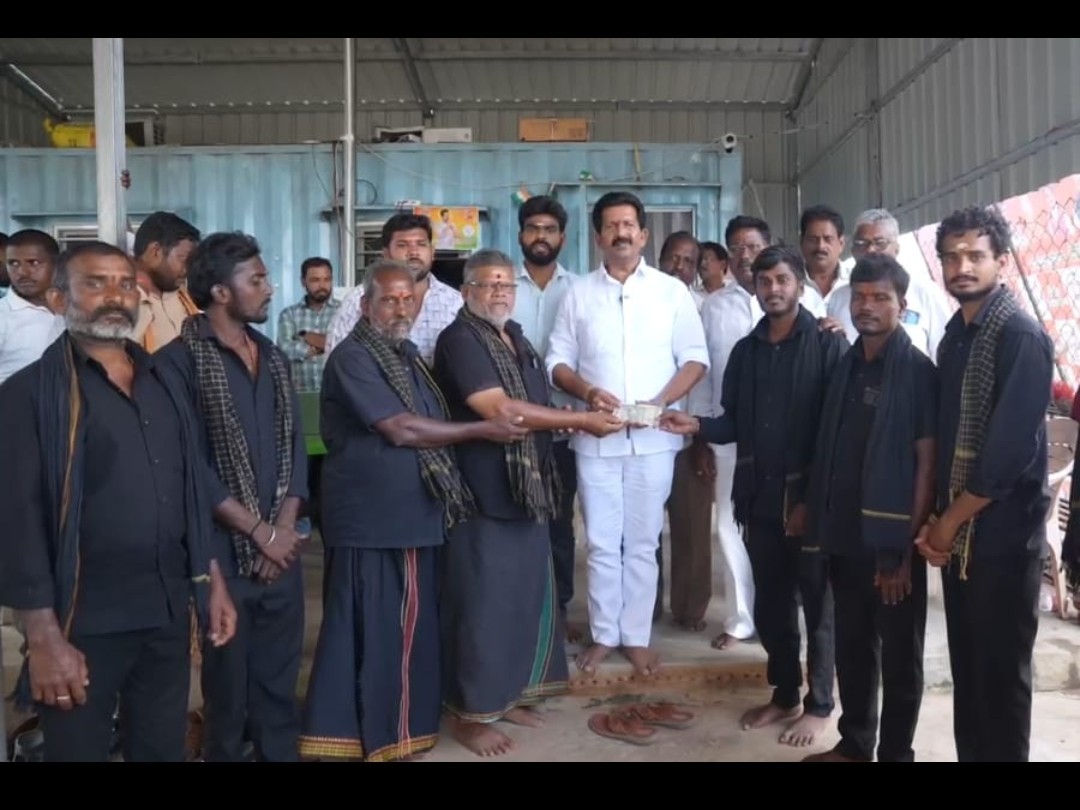పడిపూజ కార్యక్రమానికి రూ. 15000 ఆర్థిక సహాయం