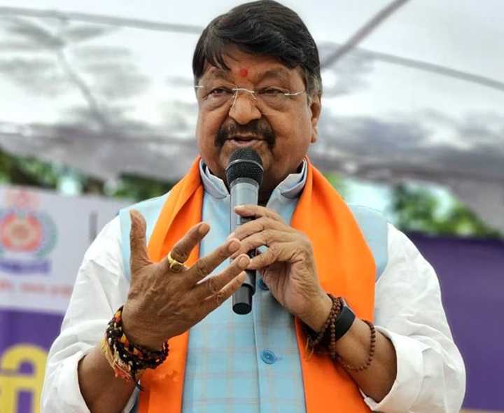 ఆసీస్ మహిళా క్రికెటర్ల ఘటన.. మంత్రి కామెంట్స్