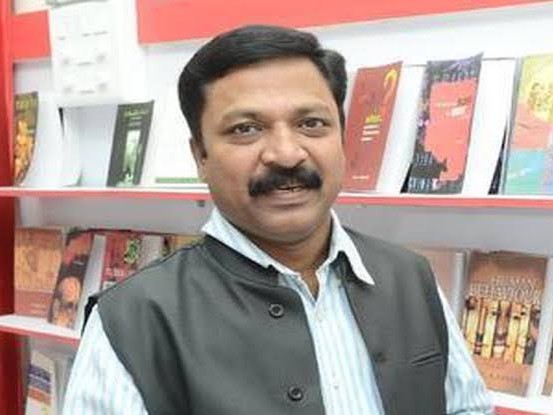 ఉస్మానియా పాఠ్య ప్రణాళిక సభ్యుడిగా మోహన్