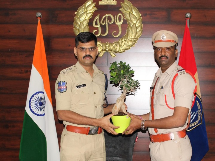ఎస్పీని కలిసిన ఎస్సై ప్రమోద్‌ కుమార్ గౌడ్