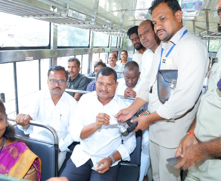 నూతన బస్సు సర్వీసును ప్రారంభించిన ఎమ్మెల్యే