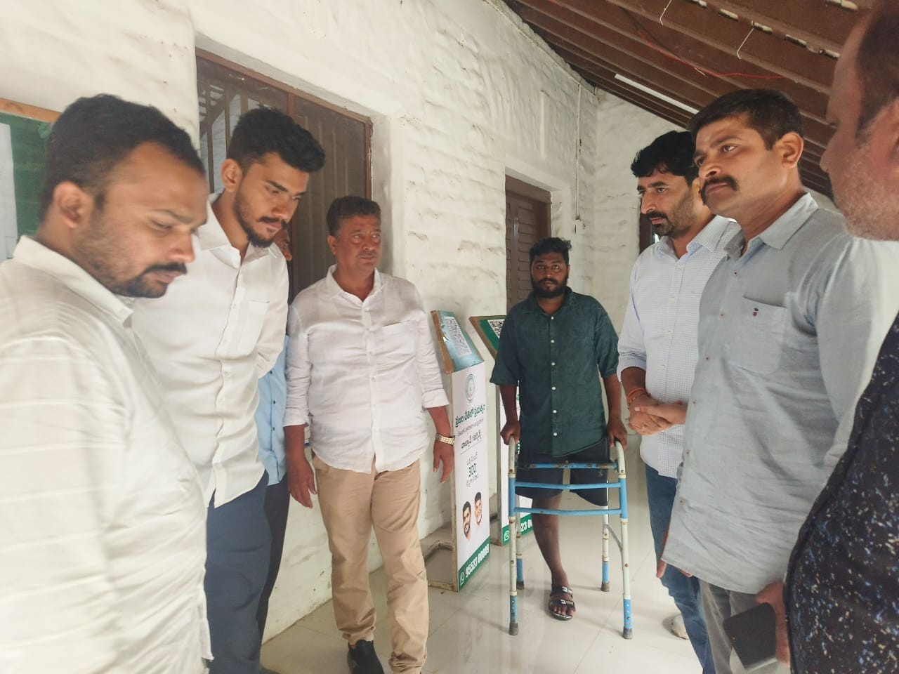 వికలాంగుడి పై కనికరం చూపించండి: నిస్సార్ అహ్మద్
