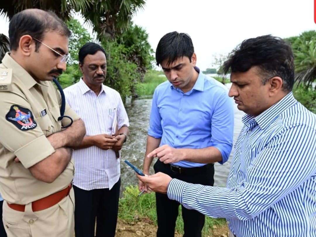 జీడి నెల్లూరులో పర్యటించిన స్పెషల్ ఆఫీసర్ గిరీష