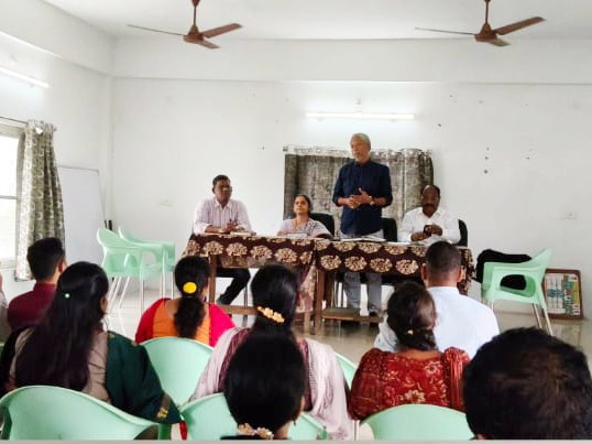 ‘ప్రజల తరలింపు పై దృష్టి సారించాలి’