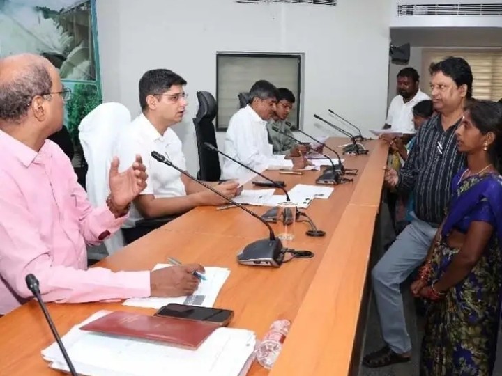 ప్రజావాణిలో 106 దరఖాస్తులు