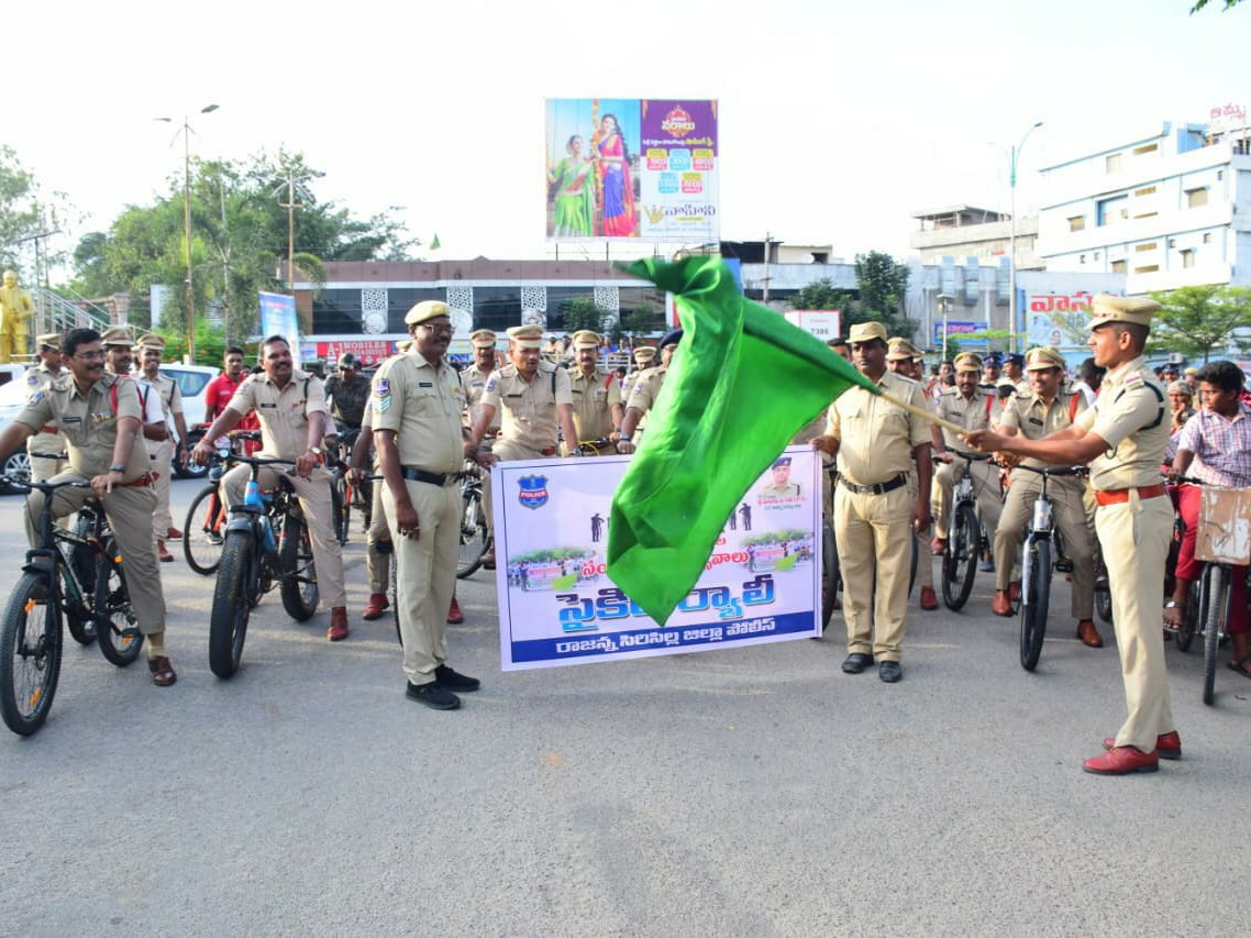 అమరవీరులను స్మరించుకోవాలి