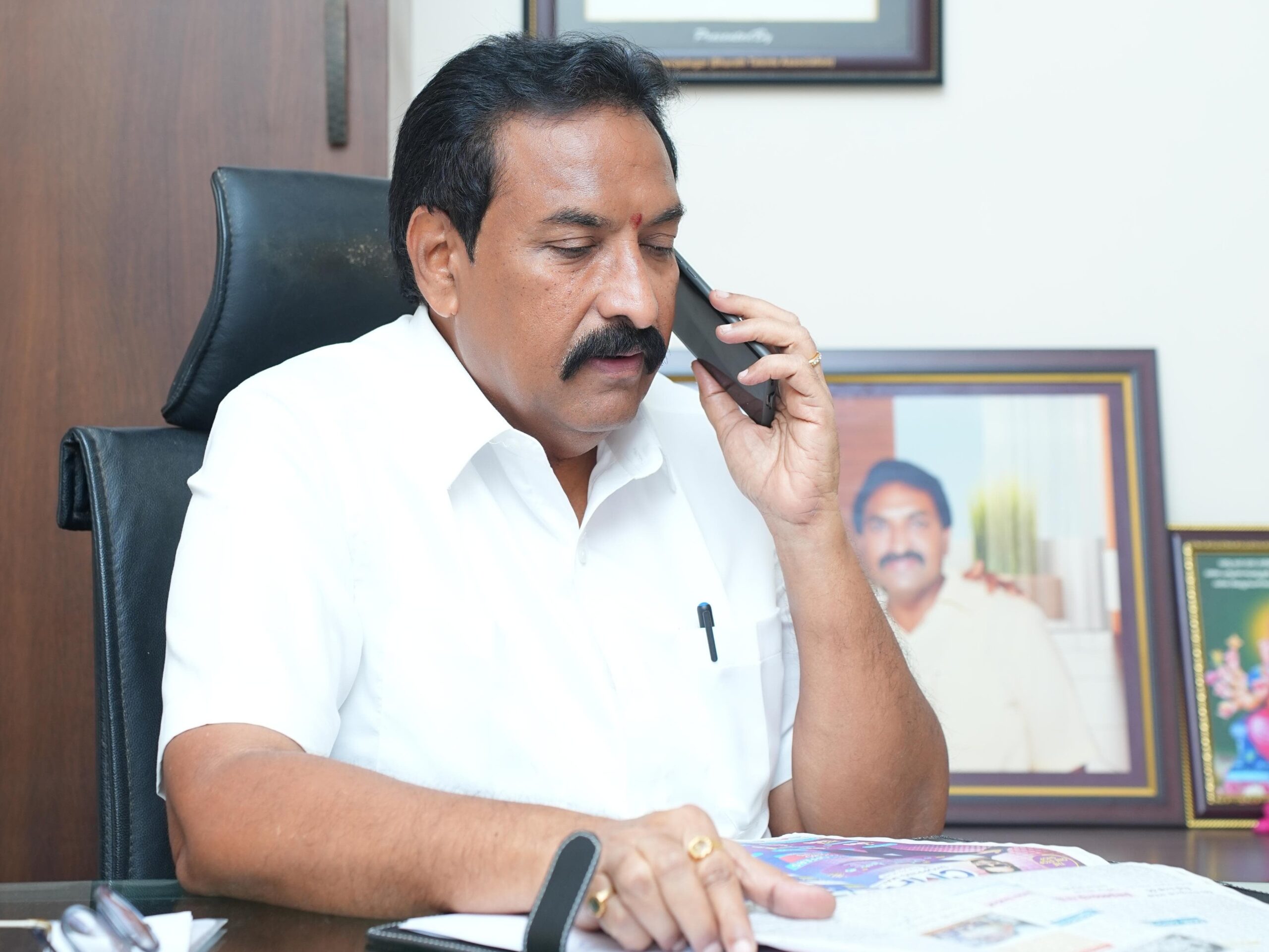 ముందస్తు చర్యలపై ఎమ్మెల్యే సమీక్ష
