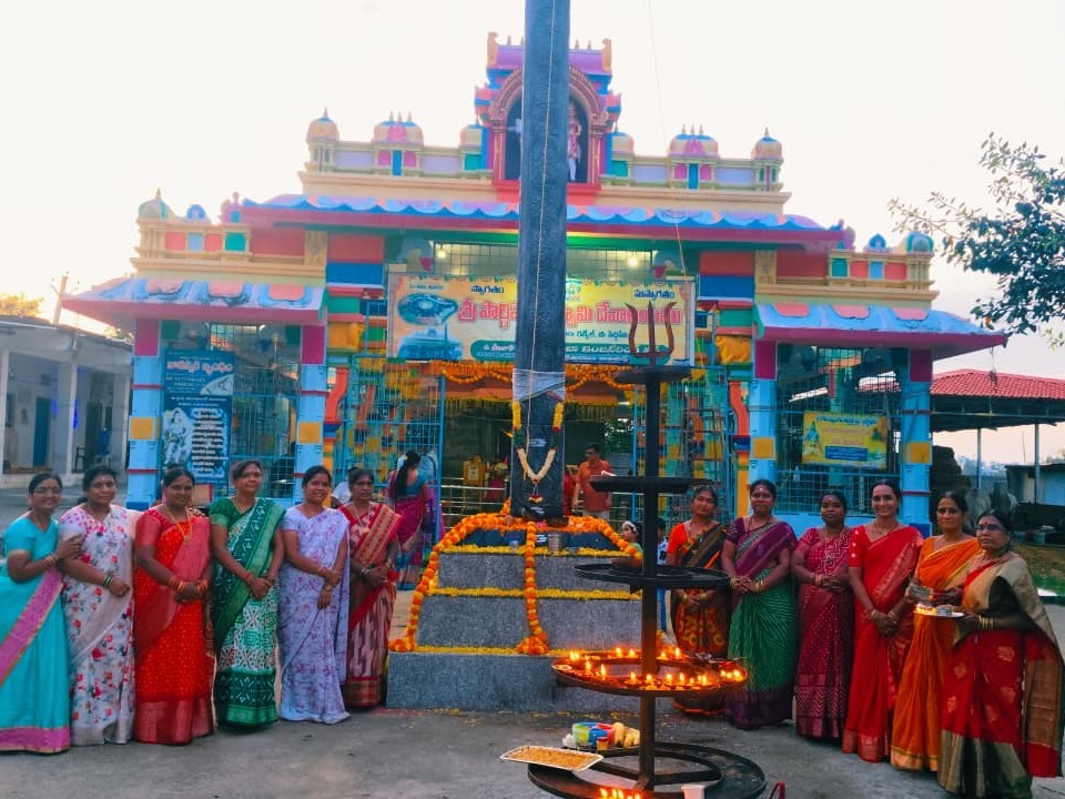 పార్థివేశ్వరాలయంలో ఆకాశ దీపోత్సవం