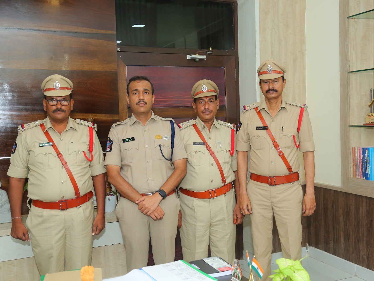 ఉద్యోగోన్నతి పొందిన ముగ్గురు ఎస్సైలు