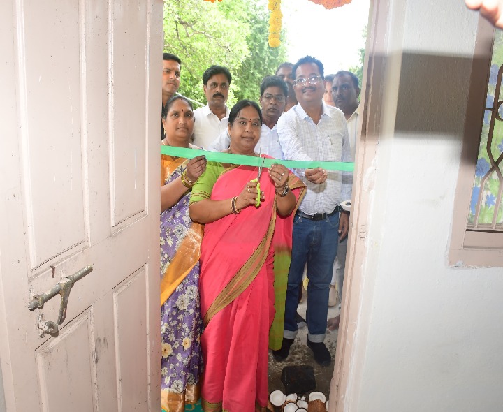 జోనల్ కార్యాలయాన్ని ప్రారంభించిన మేయర్
