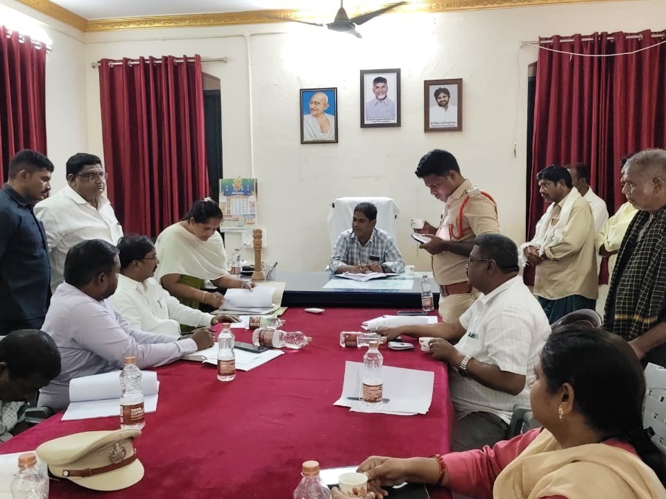 అధికారులు అప్రమత్తంగా ఉండాలి: తాతయ్య