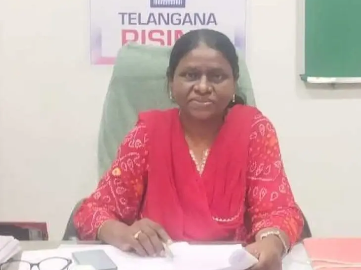 పంట వ్యర్థాలు కాల్చకూడదు: వ్యవసాయాధికారి