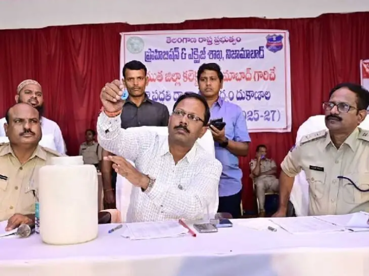 లక్కీ’ డ్రా లో 18 మంది మహిళలకు మద్యం షాపులు