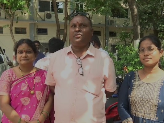 లక్ అంటే ఈ ఫ్యామిలీదే..