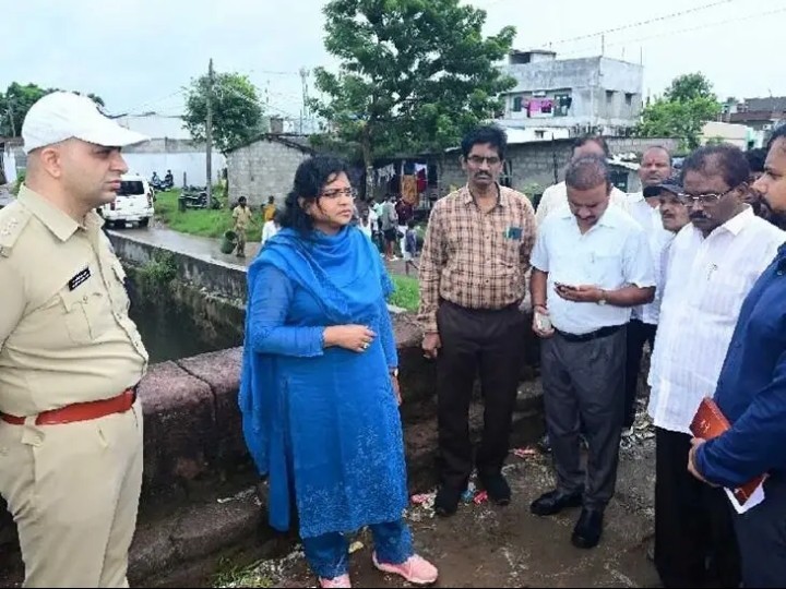 10 వేల మందిని తరలించేందుకు చర్యలు: కలెక్టర్