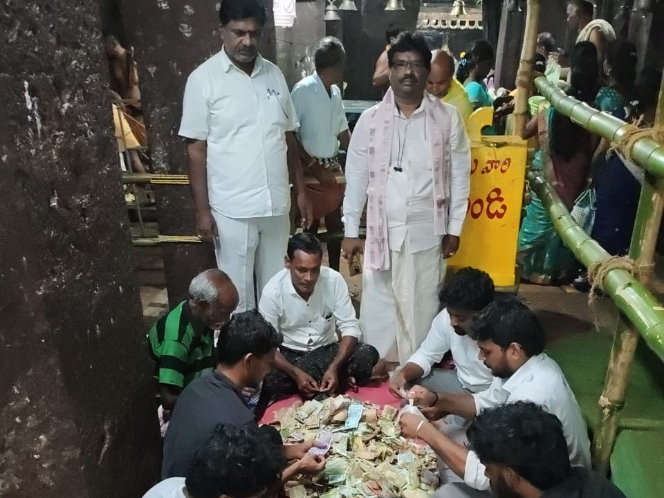 శ్రీముఖలింగేశ్వరుని ఆదాయ వివరాలు