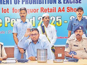 జిల్లాలోని 93 షాపులకు డ్రా.