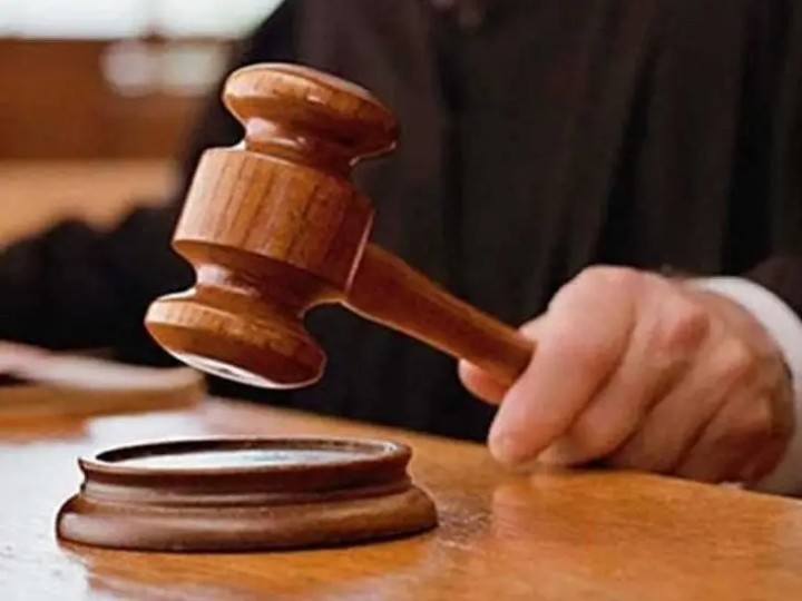 కర్రలతో దాడి.. నిందితులకు 6 నెలల జైలు శిక్ష
