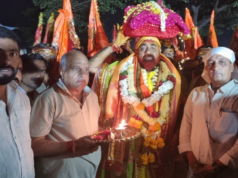 భైంసా నుండి తుల్జాపూర్ వరకు భవాని భక్తుల పాదయాత్ర